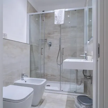 Correnti Boutique Gold מלון סנרמו