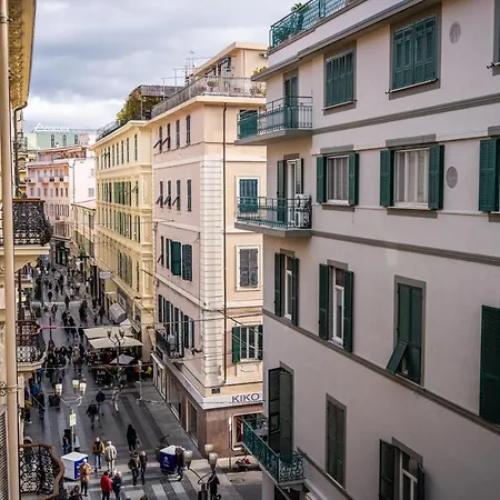 מלון Correnti Boutique Gold *