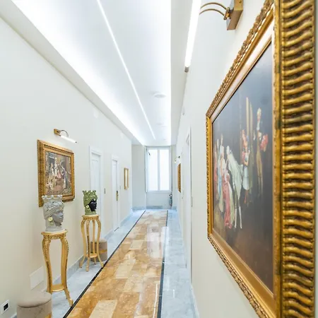 Correnti Boutique Gold * סנרמו